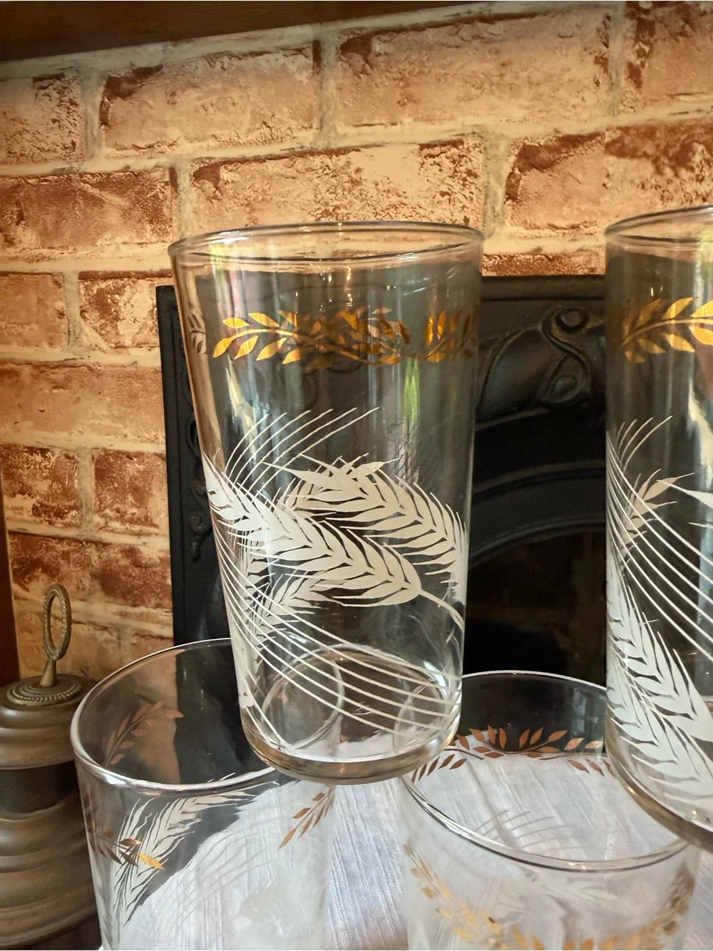 Gold & White Palm Leaf Glass Tumbler Set - 7 Pieces